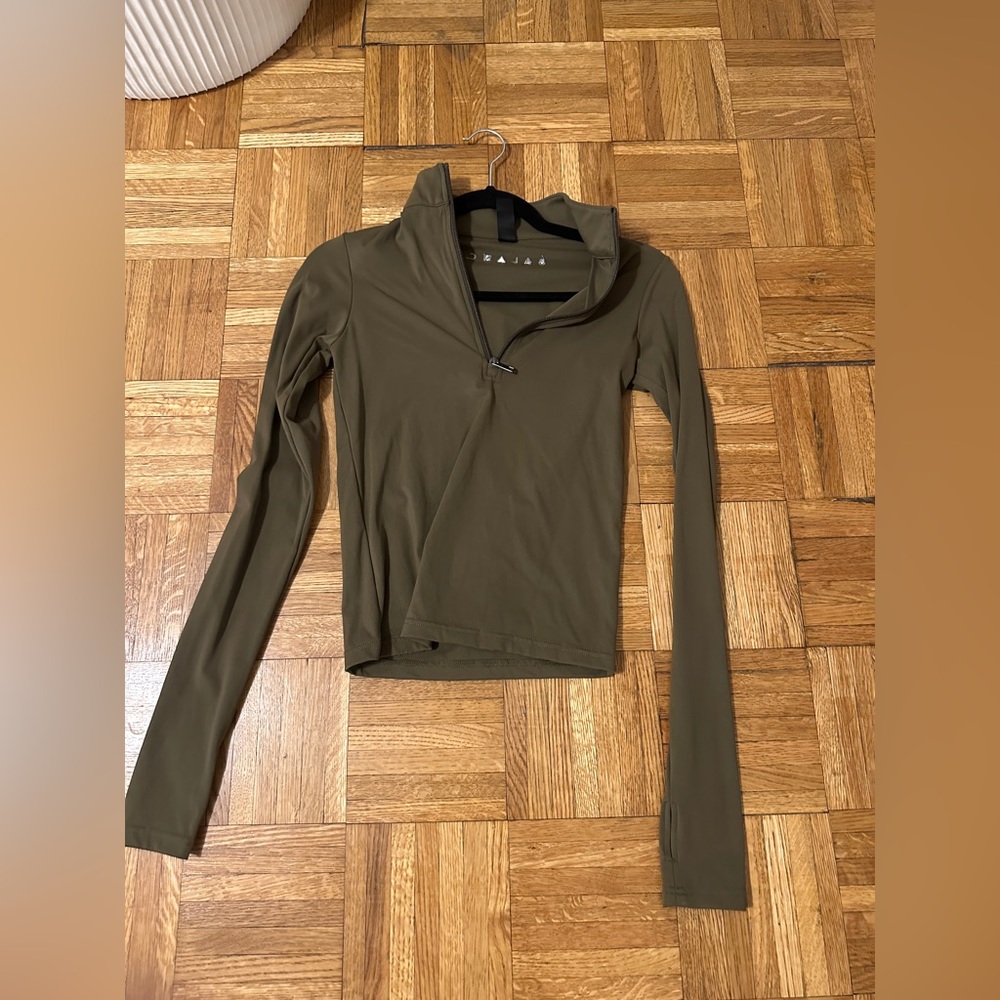 Balance Athletica / Vitality quarter zip up
